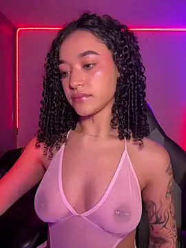 Snapshot of crystal_dlun chatting on January 2026 03:17:02 PM crystal dlun online show from January 2026 03:17:02 PM