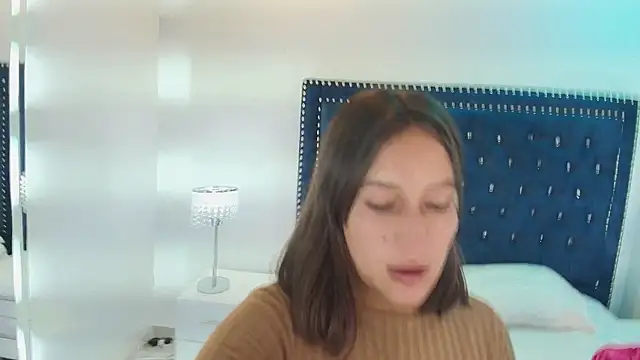 Snapshot of Cristal_and_luke chatting on January 2026 03:19:02 AM Cristal and luke online show from January 2026 03:19:02 AM