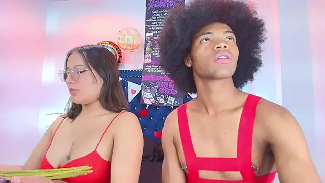 Snapshot of Cristal_and_luke chatting on February 2026 03:48:02 AM Cristal and luke online show from February 2026 03:48:02 AM