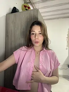 Snapshot of NatalyPinky chatting on March 2026 10:35:01 PM NatalyPinky online show from March 2026 10:35:01 PM