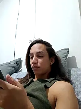 ofjuliaa online show from May 2026 08:36:01 PM