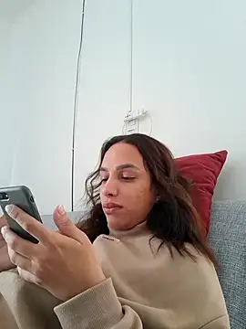 ofjuliaa online show from May 2026 04:59:01 PM