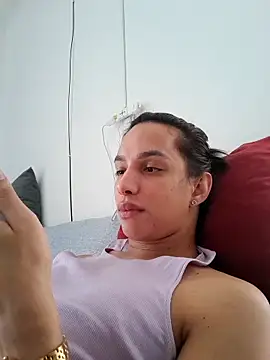 ofjuliaa online show from May 2026 05:53:02 PM