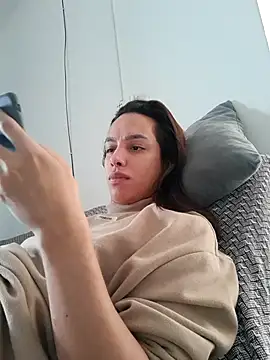 ofjuliaa online show from May 2026 02:34:02 PM