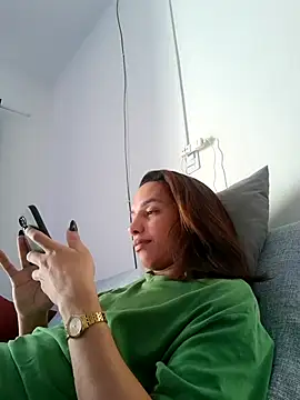 ofjuliaa online show from June 2026 07:47:01 PM