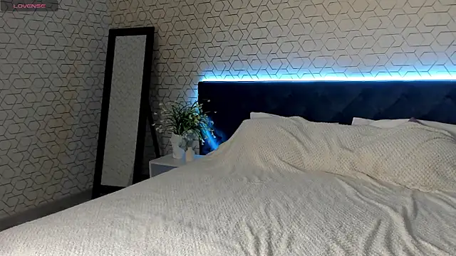 Snapshot of desiree_doll chatting on February 2026 01:10:02 AM desiree doll online show from February 2026 01:10:02 AM