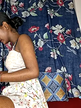 Snapshot of Royal-girl78 chatting on February 2026 04:56:01 PM Royal-girl78 online show from February 2026 04:56:01 PM