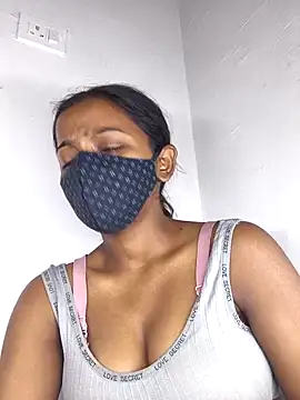 Snapshot of Royal-girl78 chatting on February 2026 04:47:02 PM Royal-girl78 online show from February 2026 04:47:02 PM