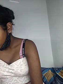 Snapshot of Royal-girl78 chatting on February 2026 03:34:02 PM Royal-girl78 online show from February 2026 03:34:02 PM