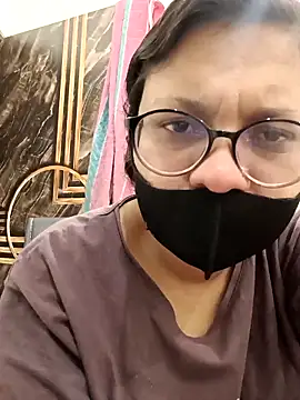 Snapshot of piryasharma005 chatting on February 2026 06:32:01 AM piryasharma005 online show from February 2026 06:32:01 AM