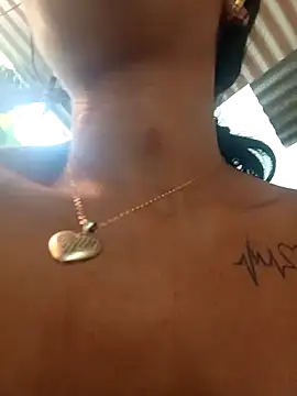 Snapshot of chikivivi- chatting on February 2026 07:19:02 PM chikivivi- online show from February 2026 07:19:02 PM