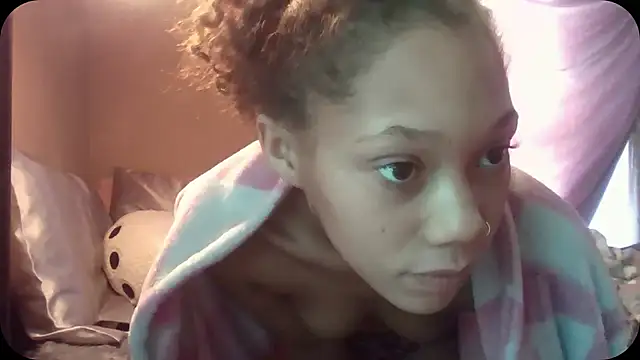 Snapshot of Tamiii420 chatting on January 2026 03:28:01 PM Tamiii420 online show from January 2026 03:28:01 PM