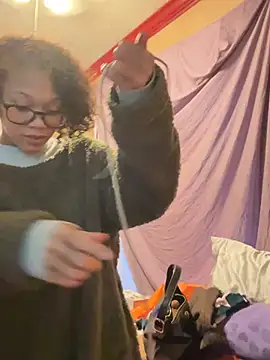 Snapshot of Tamiii420 chatting on January 2026 01:43:01 AM Tamiii420 online show from January 2026 01:43:01 AM