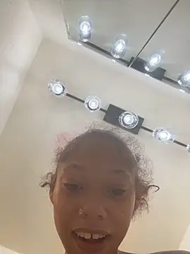 Tamiii420 online show from April 2026 04:04:02 PM