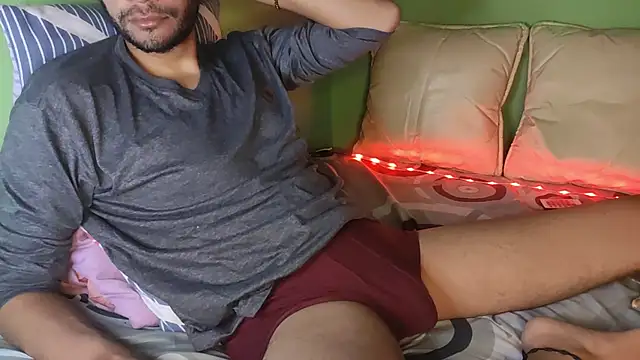 Snapshot of Taylor_Blaze94 chatting on February 2026 01:33:01 AM Taylor Blaze94 online show from February 2026 01:33:01 AM