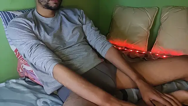 Snapshot of Taylor_Blaze94 chatting on February 2026 12:40:02 AM Taylor Blaze94 online show from February 2026 12:40:02 AM