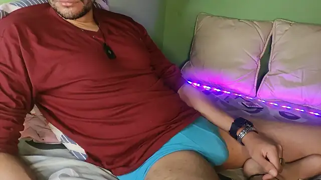 Taylor Blaze94 online show from March 2026 01:23:01 AM