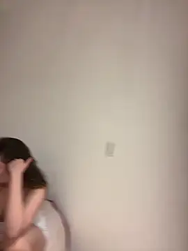 Snapshot of MARiana2619 chatting on February 2026 12:39:01 AM MARiana2619 online show from February 2026 12:39:01 AM