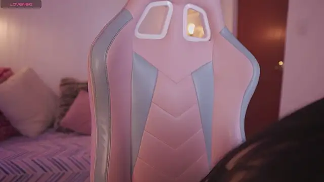 Valery Belmort online show from April 2026 12:43:01 PM