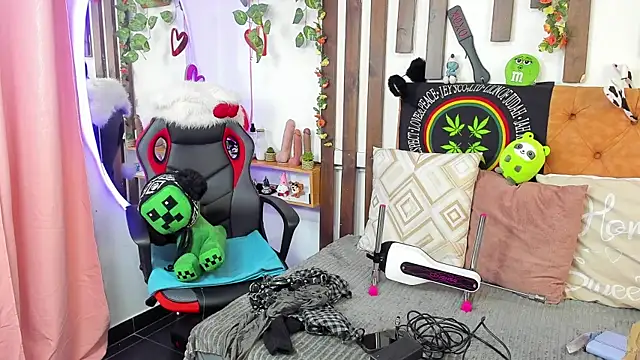 MeowMota  online show from July 2026 04:25:02 PM
