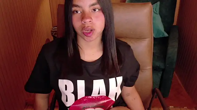 Snapshot of SofiaMante_ chatting on February 2026 10:08:02 PM SofiaMante online show from February 2026 10:08:02 PM