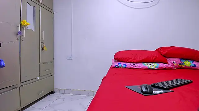 vennuss19 online show from April 2026 07:07:01 PM