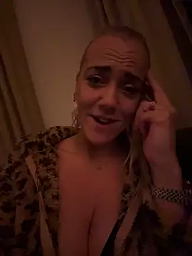 Snapshot of missconly chatting on February 2026 01:46:01 AM missconly online show from February 2026 01:46:01 AM