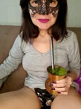 larizinha2026 online show from July 2026 05:45:02 PM