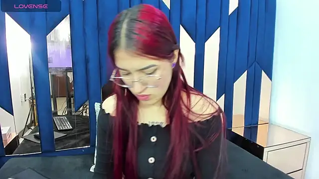 Snapshot of luisa_girlssex chatting on February 2026 02:35:01 PM luisa girlssex online show from February 2026 02:35:01 PM