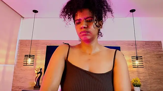 Snapshot of Ellie-Alves chatting on May 2026 04:26:01 PM Ellie-Alves online show from May 2026 04:26:01 PM