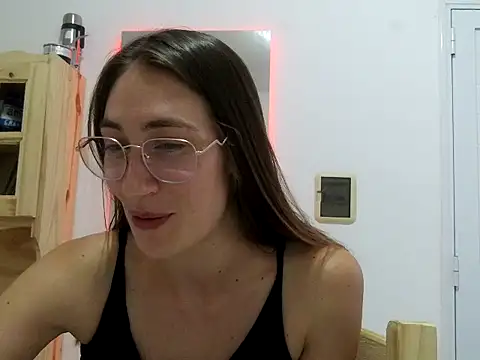 Snapshot of Noracherry chatting on February 2026 10:08:01 PM Noracherry online show from February 2026 10:08:01 PM