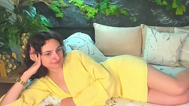 Snapshot of RIANA_SI chatting on May 2026 10:38:01 PM RIANA SI online show from May 2026 10:38:01 PM