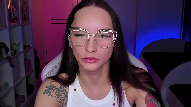 Snapshot of SibylVex chatting on January 2026 05:01:02 AM SibylVex online show from January 2026 05:01:02 AM