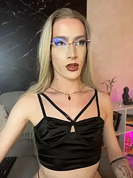 Alana Stone online show from July 2026 08:00:01 PM