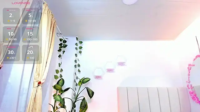 Snapshot of emily7_ chatting on February 2026 06:26:01 PM emily7 online show from February 2026 06:26:01 PM