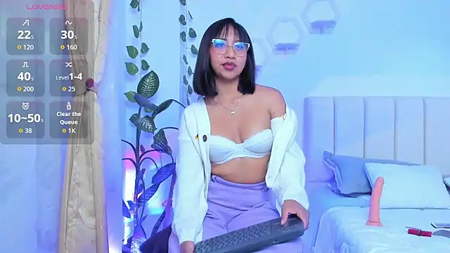 Snapshot of emily7_ chatting on February 2026 08:54:01 PM emily7 online show from February 2026 08:54:01 PM