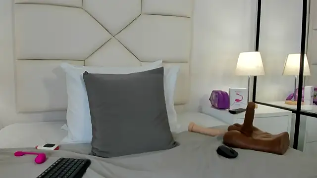 Snapshot of SofiaBank chatting on February 2026 07:23:01 PM SofiaBank online show from February 2026 07:23:01 PM