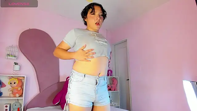 Nicki Ripperton online show from February 2026 12:03:01 PM