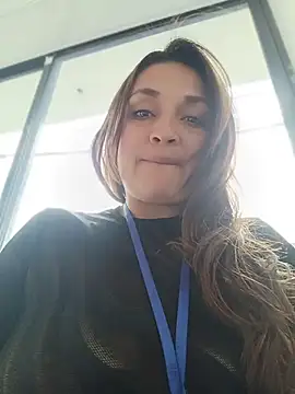 Alejandra N online show from July 2026 04:39:33 PM