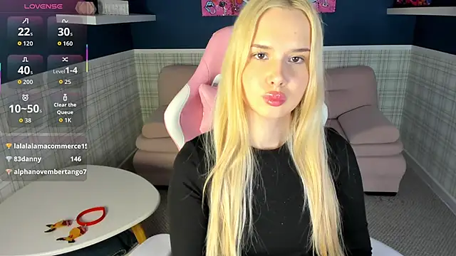 Snapshot of NicoletaCooper chatting on January 2026 01:48:02 PM NicoletaCooper online show from January 2026 01:48:02 PM