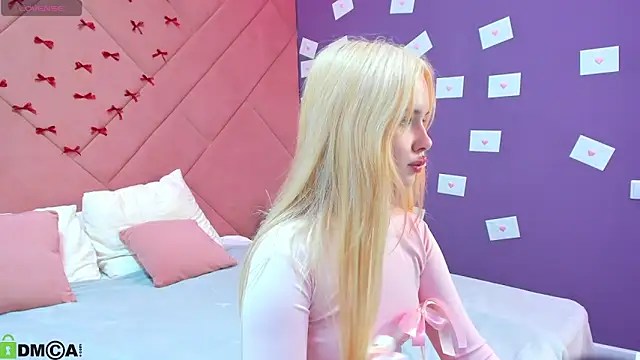 Snapshot of NicoletaCooper chatting on February 2026 02:44:02 PM NicoletaCooper online show from February 2026 02:44:02 PM