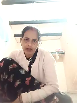 Snapshot of Hasmi_hot09 chatting on February 2026 03:18:02 PM Hasmi hot09 online show from February 2026 03:18:02 PM