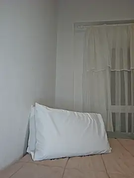 Snapshot of Angelmoon04 chatting on February 2026 01:58:01 AM Angelmoon04 online show from February 2026 01:58:01 AM