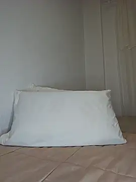 Angelmoon04 online show from April 2026 01:52:02 AM