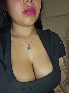 Angelmoon04 online show from May 2026 01:47:02 AM