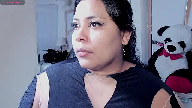 Snapshot of tatikanyx chatting on February 2026 12:15:02 PM tatikanyx online show from February 2026 12:15:02 PM