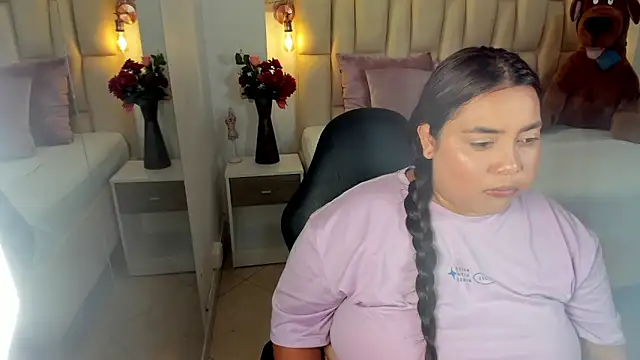tatikanyx online show from May 2026 01:05:02 PM