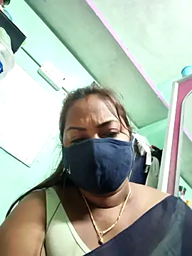 Snapshot of Tamil_Hot_Priya chatting on January 2026 11:41:02 PM Tamil Hot Priya online show from January 2026 11:41:02 PM