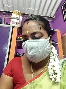 Snapshot of Tamil_Hot_Priya chatting on February 2026 03:45:01 AM Tamil Hot Priya online show from February 2026 03:45:01 AM