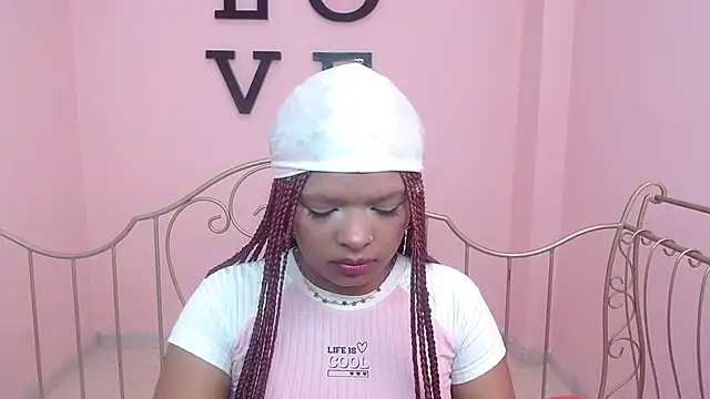 Snapshot of Choloeadams_xxx chatting on February 2026 01:55:01 AM Choloeadams xxx online show from February 2026 01:55:01 AM